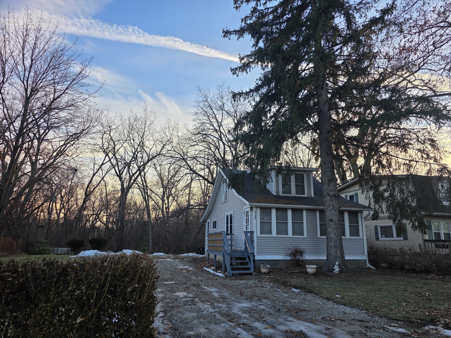 117 Woodland Drive, Round Lake Beach, IL 60073