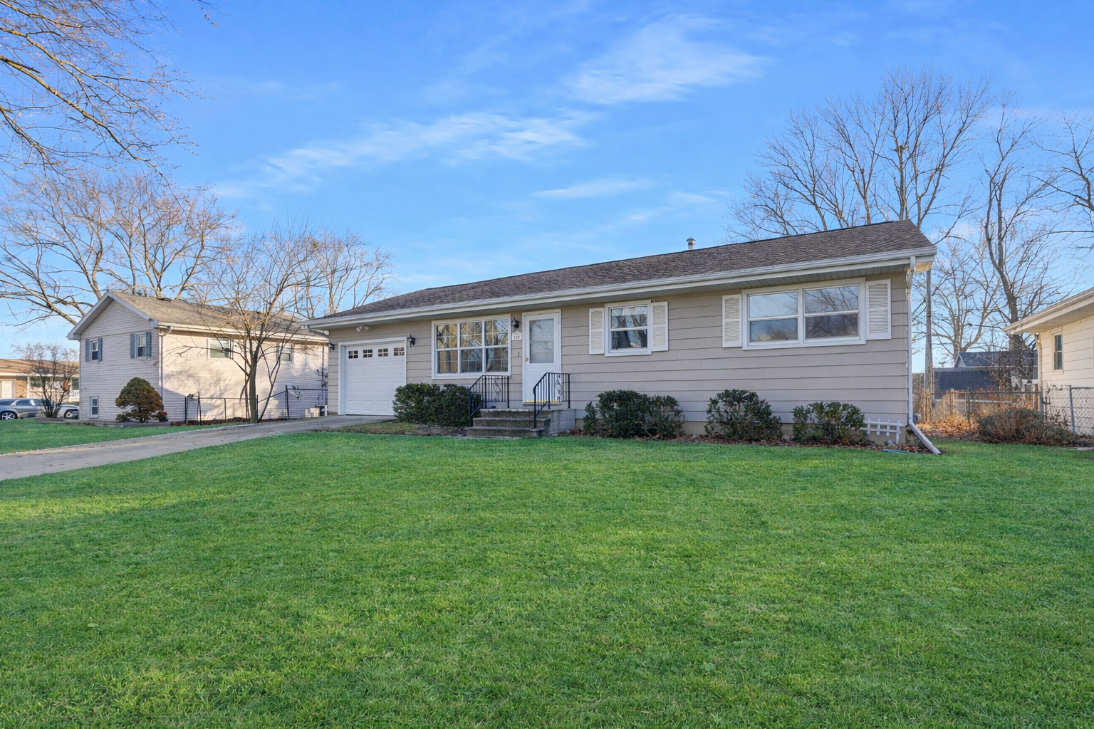 1319 Rutledge Road, Bloomington, IL 61704