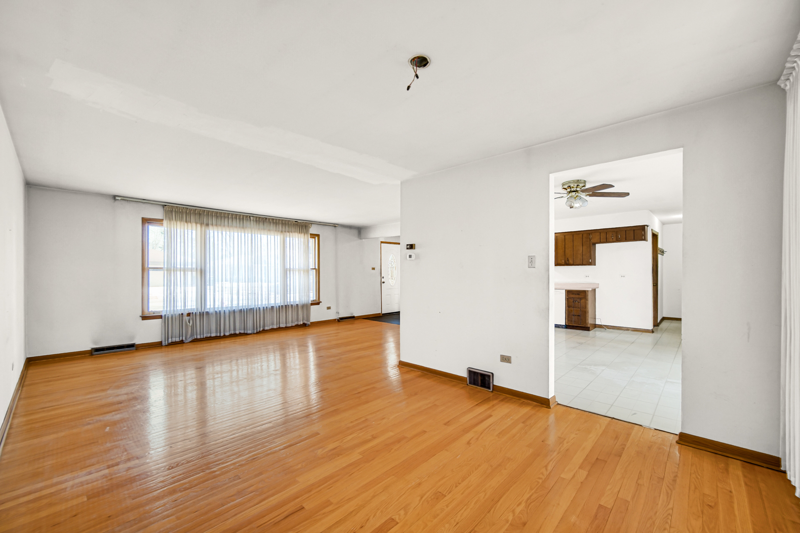 17024 Kimbark Avenue, South Holland, IL 60473