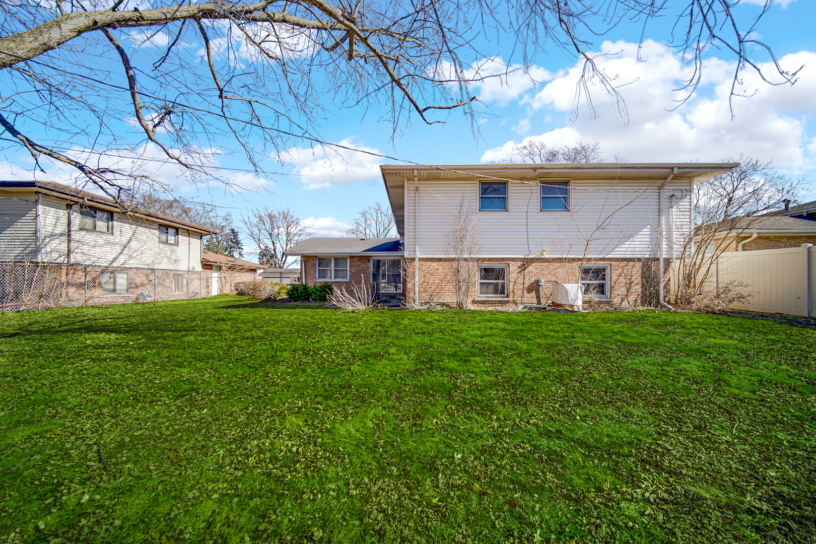 17024 Kimbark Avenue, South Holland, IL 60473