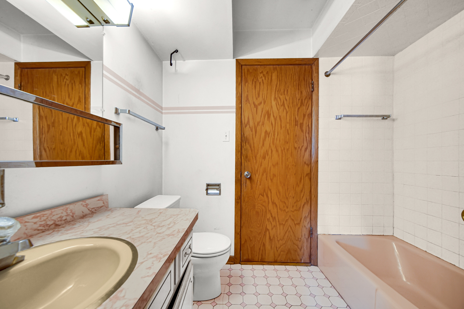 17024 Kimbark Avenue, South Holland, IL 60473