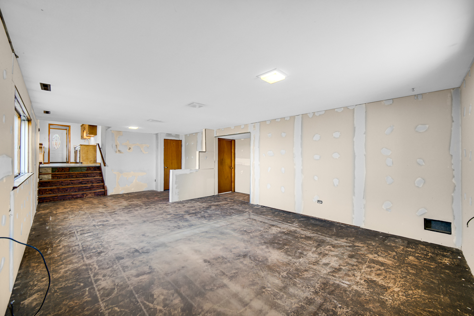 17024 Kimbark Avenue, South Holland, IL 60473