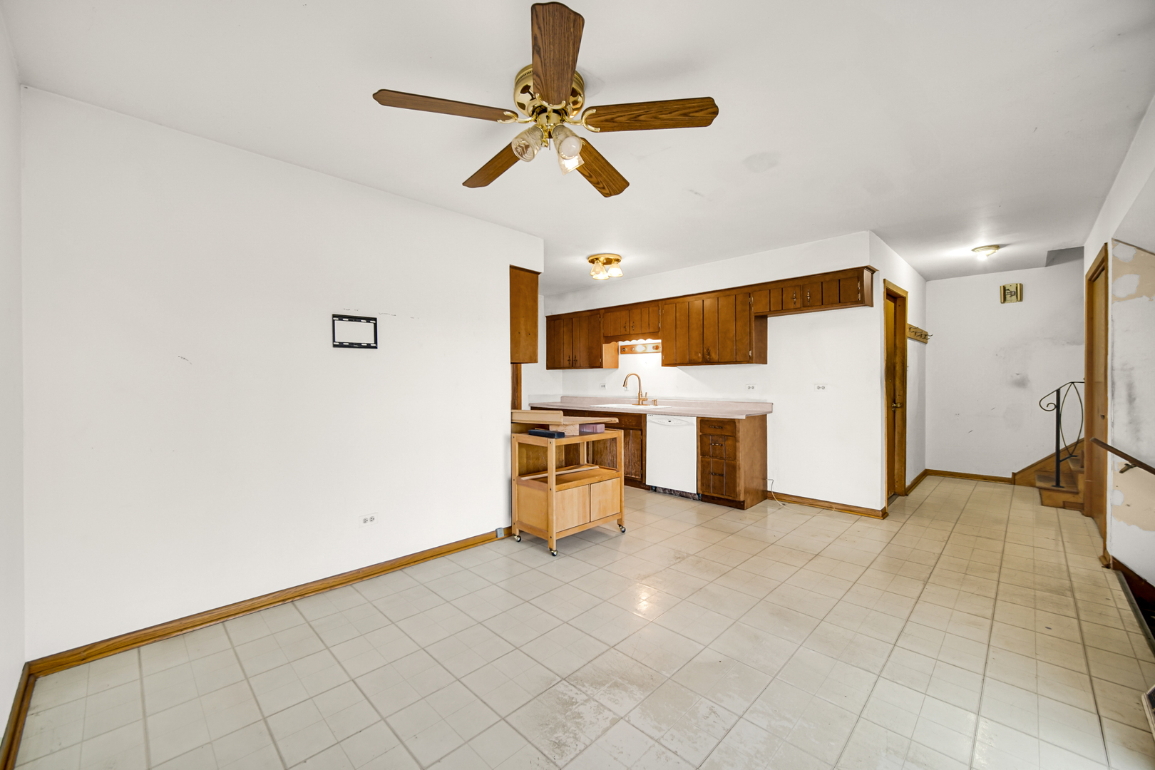 17024 Kimbark Avenue, South Holland, IL 60473