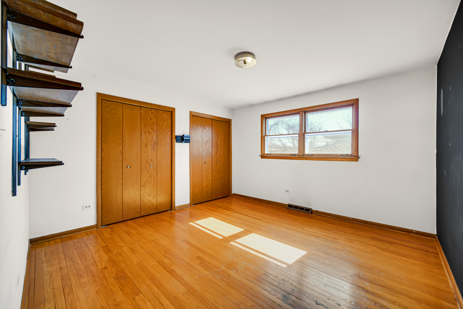 17024 Kimbark Avenue, South Holland, IL 60473