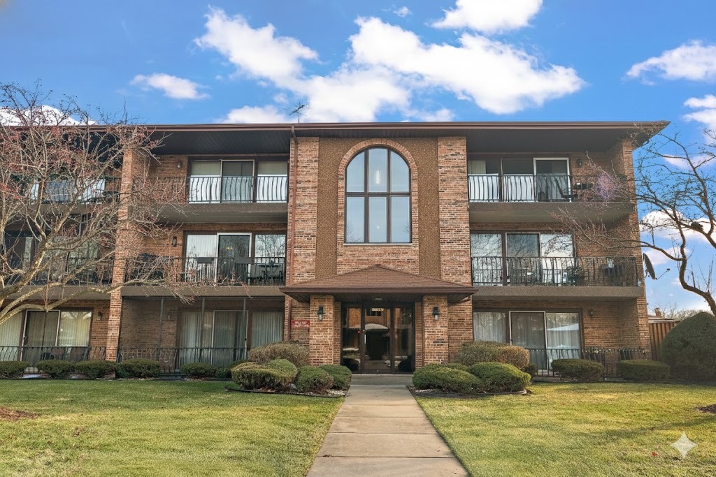 11103 Heritage Drive #1B, Palos Hills, IL 60465