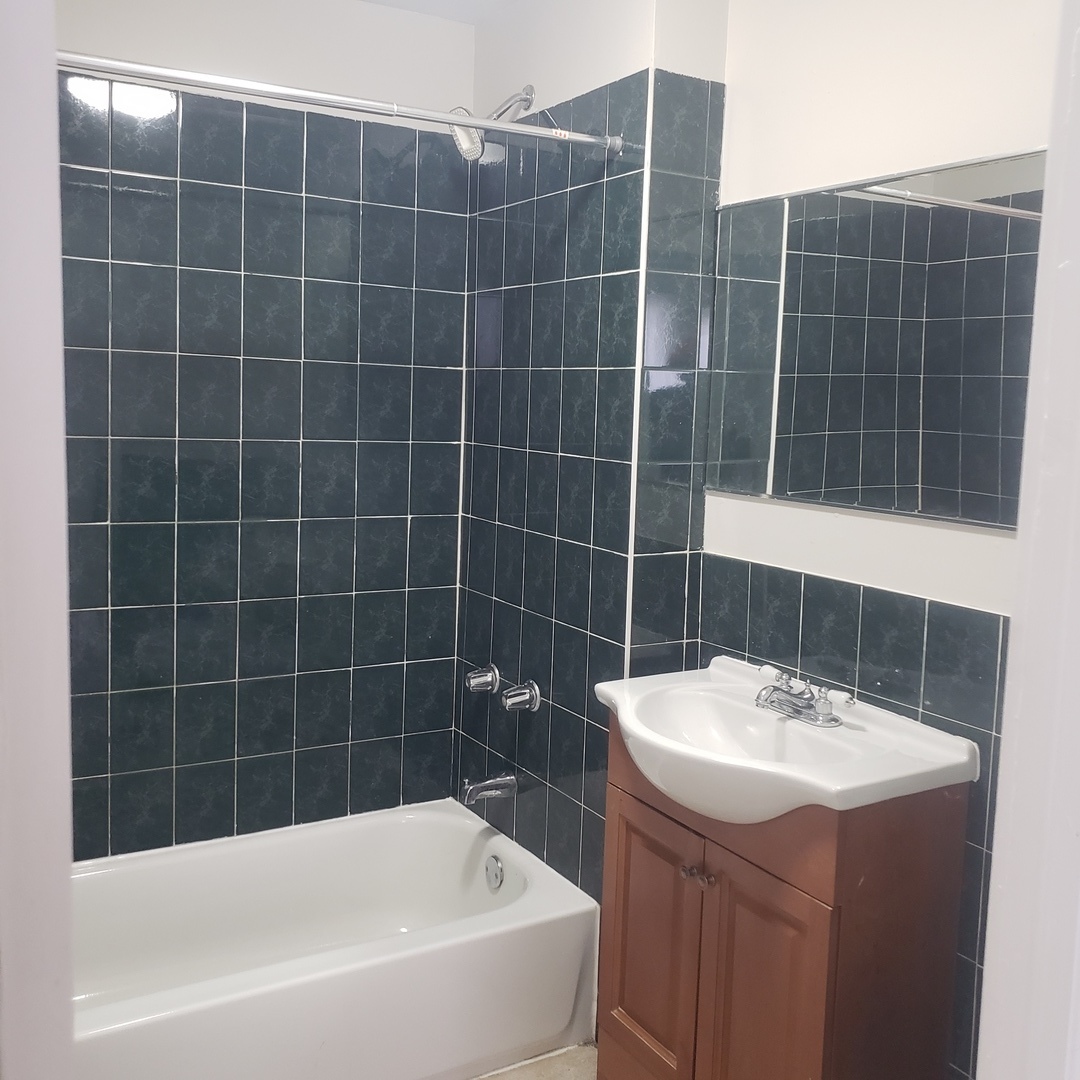 36 W 103rd Place #2, Chicago, IL 60628