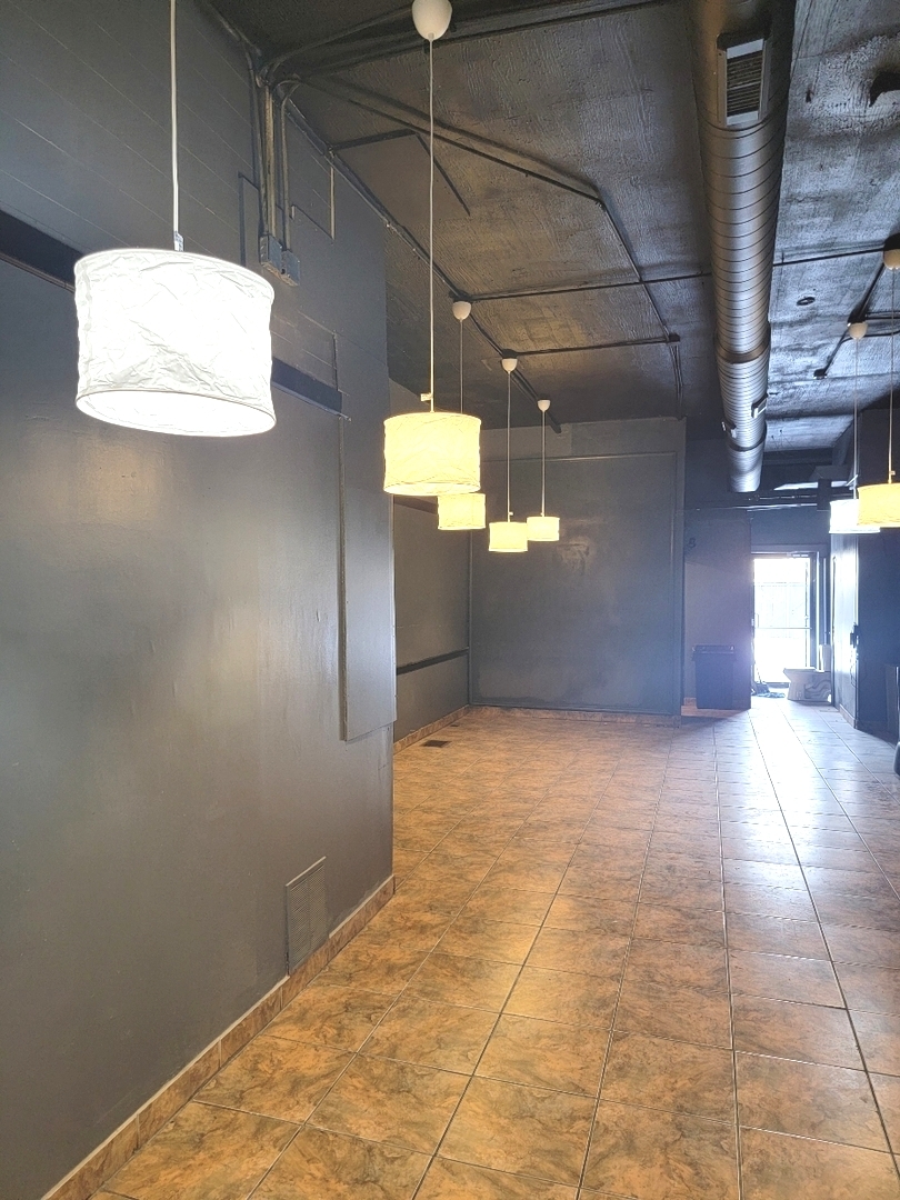 4070 S Archer Avenue, Chicago, IL 60632