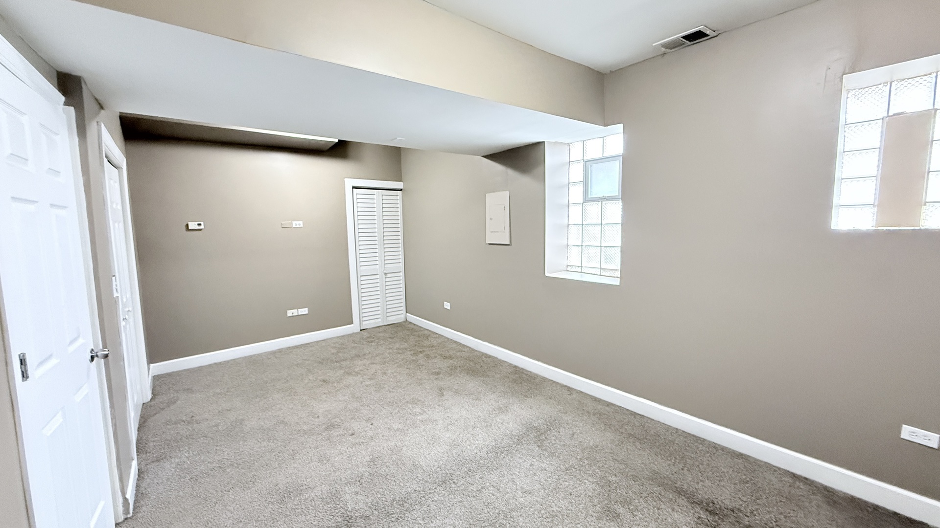 8017 S Phillips Avenue #G, Chicago, IL 60617