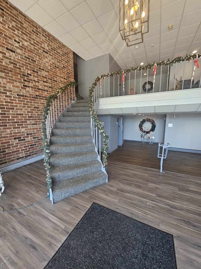 3913 Saratoga Avenue #117, Downers Grove, IL 60515