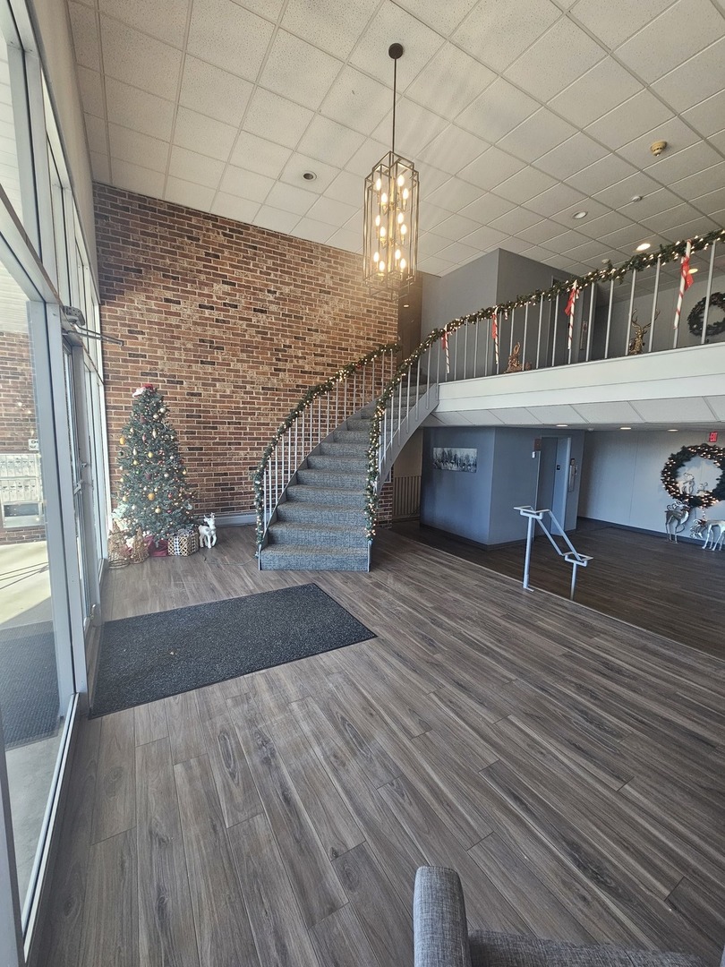 3913 Saratoga Avenue #117, Downers Grove, IL 60515