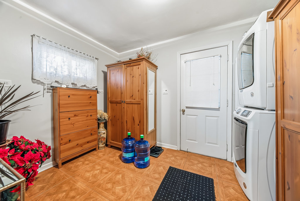 16030 Saint Louis Avenue, Markham, IL 60428