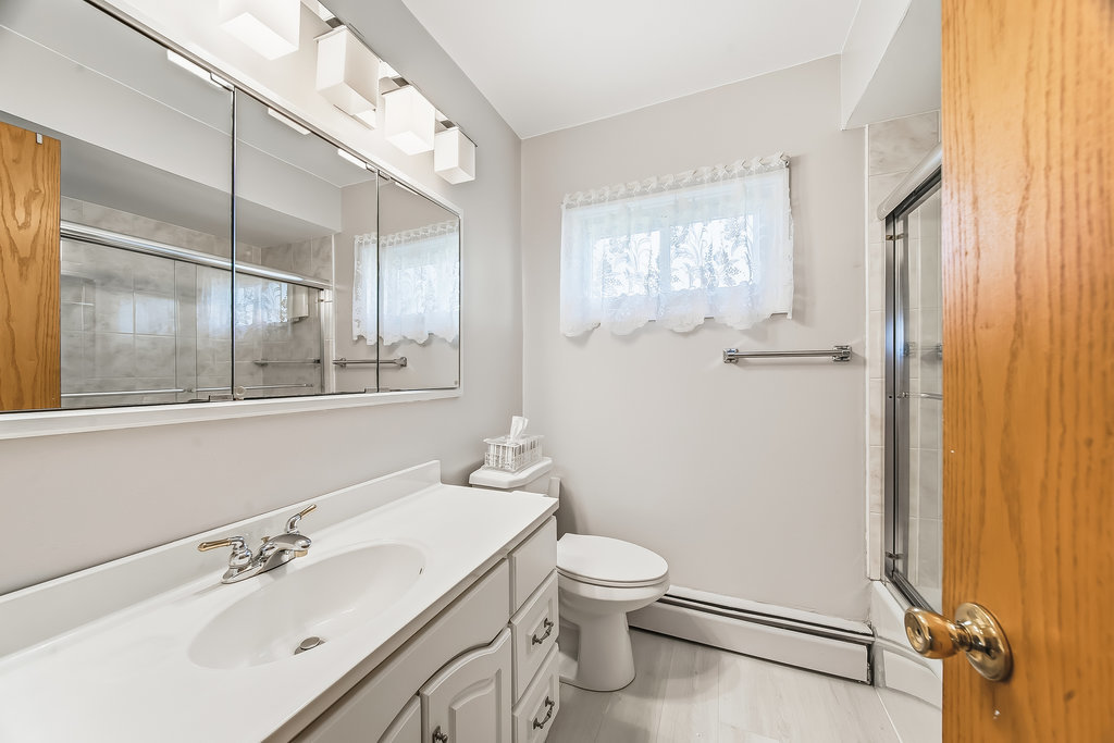 16030 Saint Louis Avenue, Markham, IL 60428