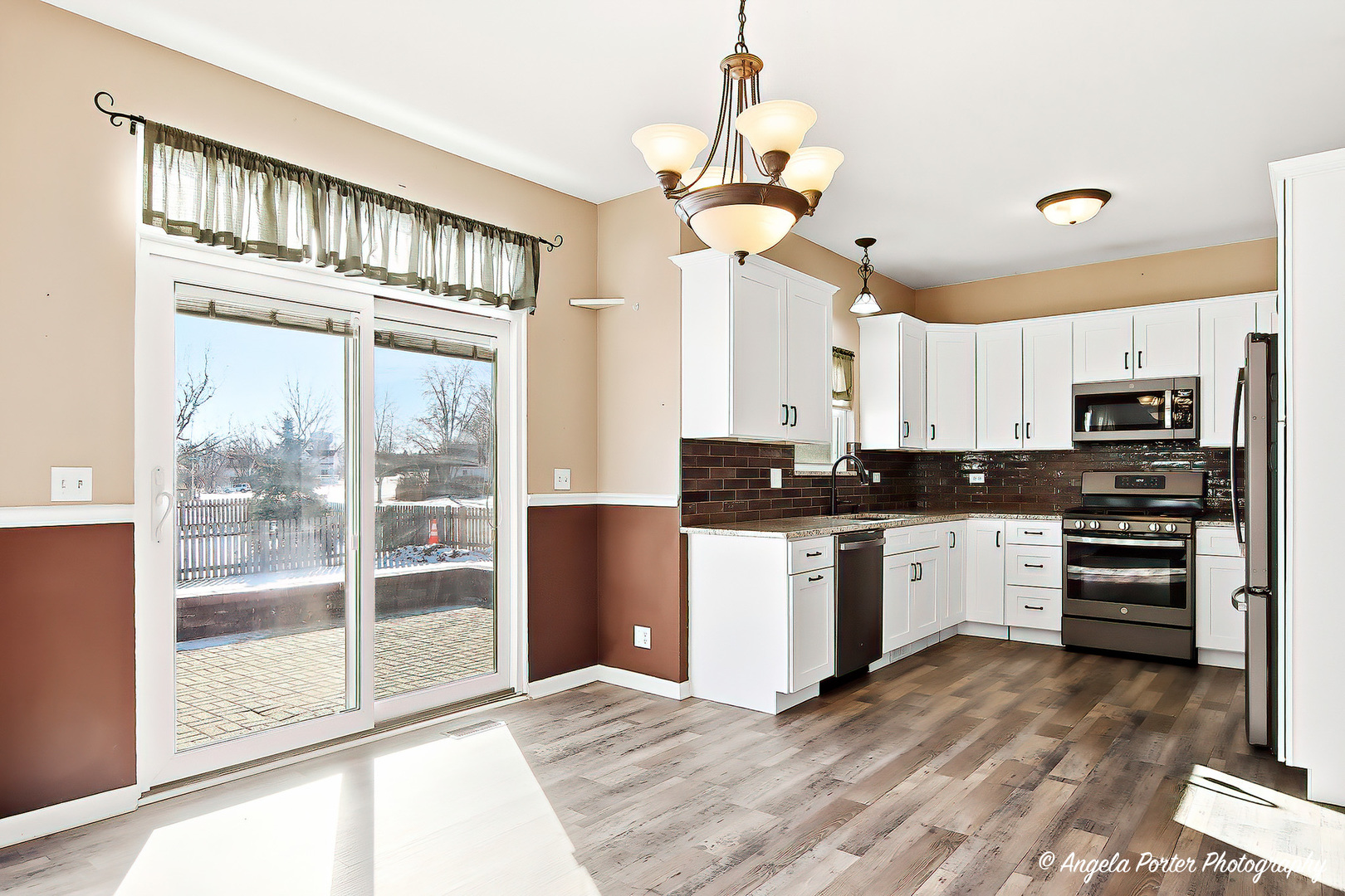 443 E Stockton Court, Round Lake Beach, IL 60073