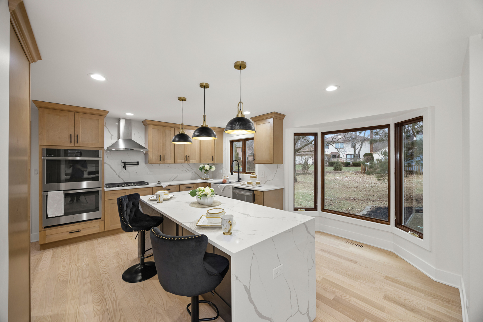 818 FAIRWINDS Court, Naperville, IL 60563