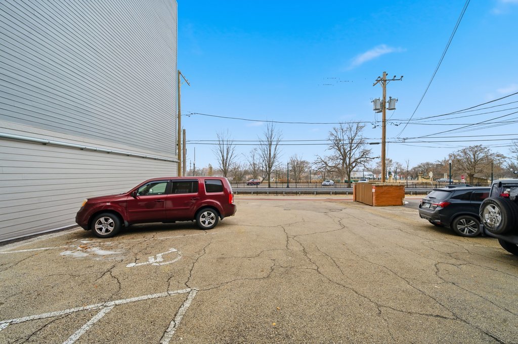 921 S State Street, Lockport, IL 60441