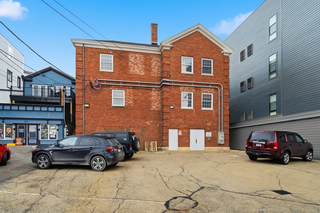 921 S State Street, Lockport, IL 60441