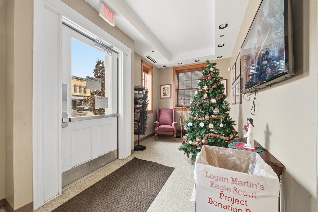 921 S State Street, Lockport, IL 60441