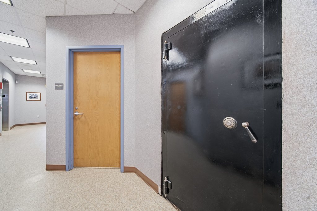 921 S State Street, Lockport, IL 60441