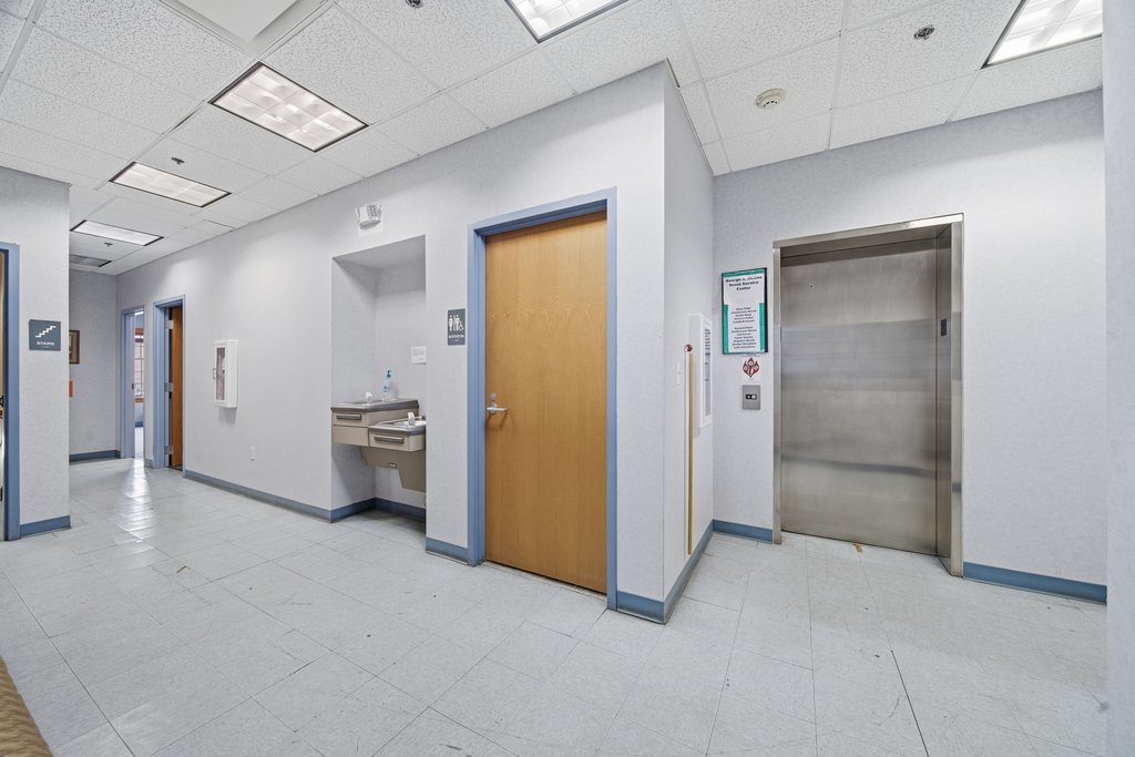 921 S State Street, Lockport, IL 60441