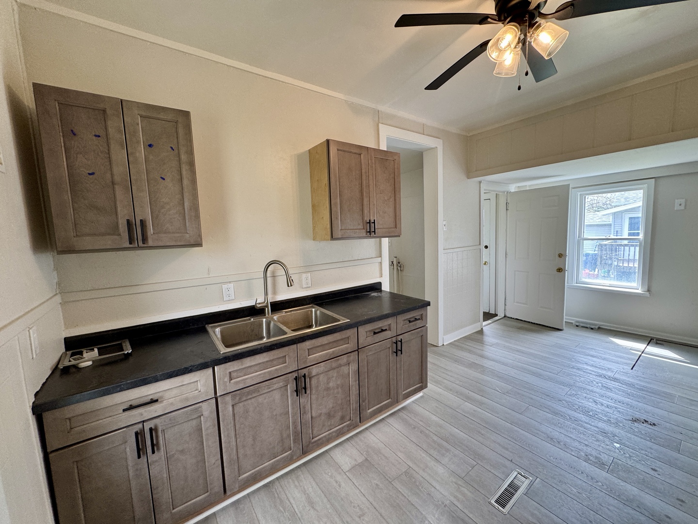 2796 E 508 Street, Lasalle, IL 61301