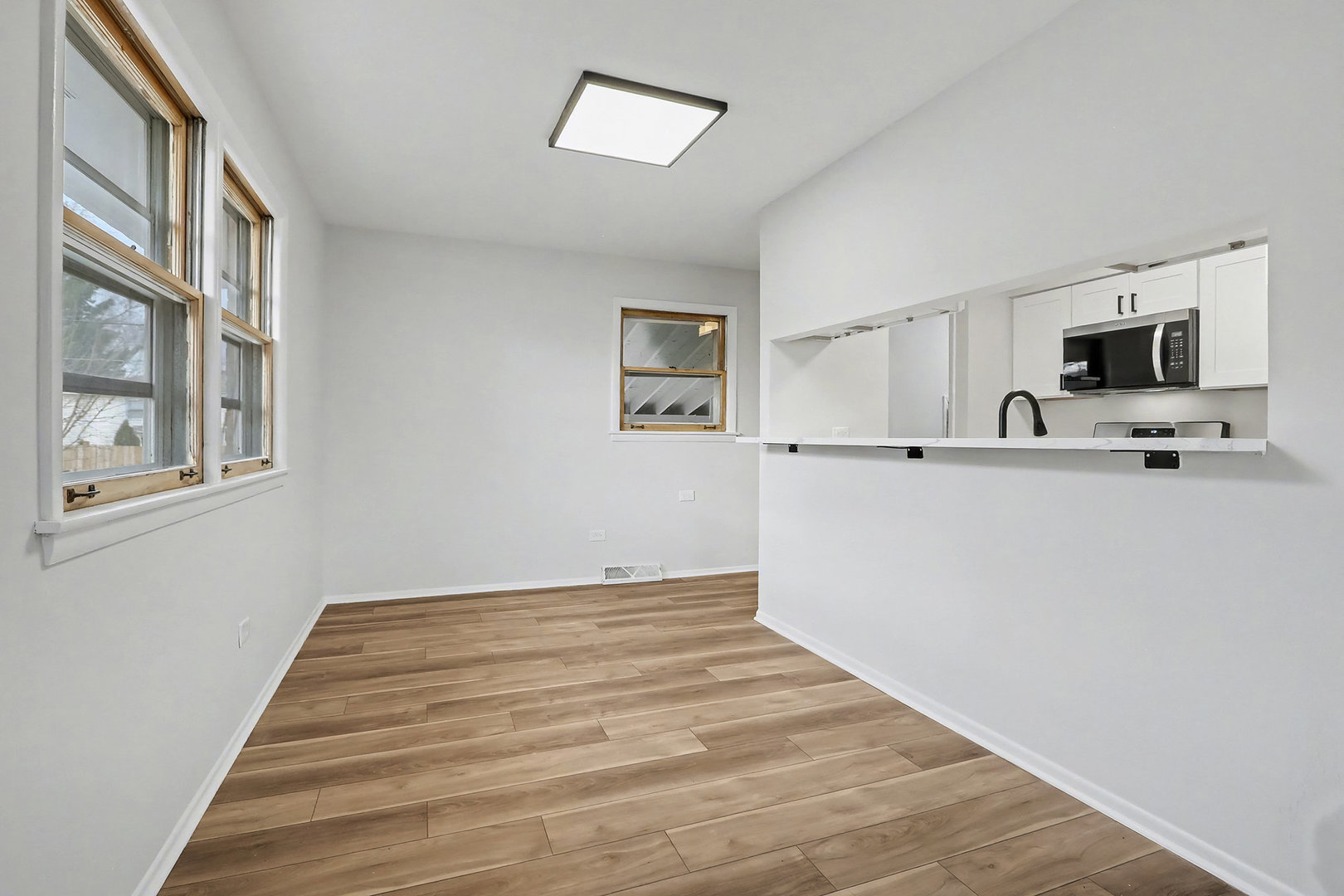 15108 Hamlin Avenue, Midlothian, IL 60445