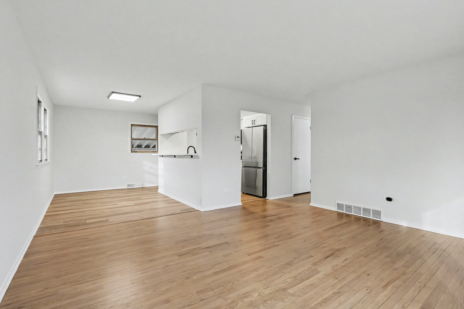 15108 Hamlin Avenue, Midlothian, IL 60445