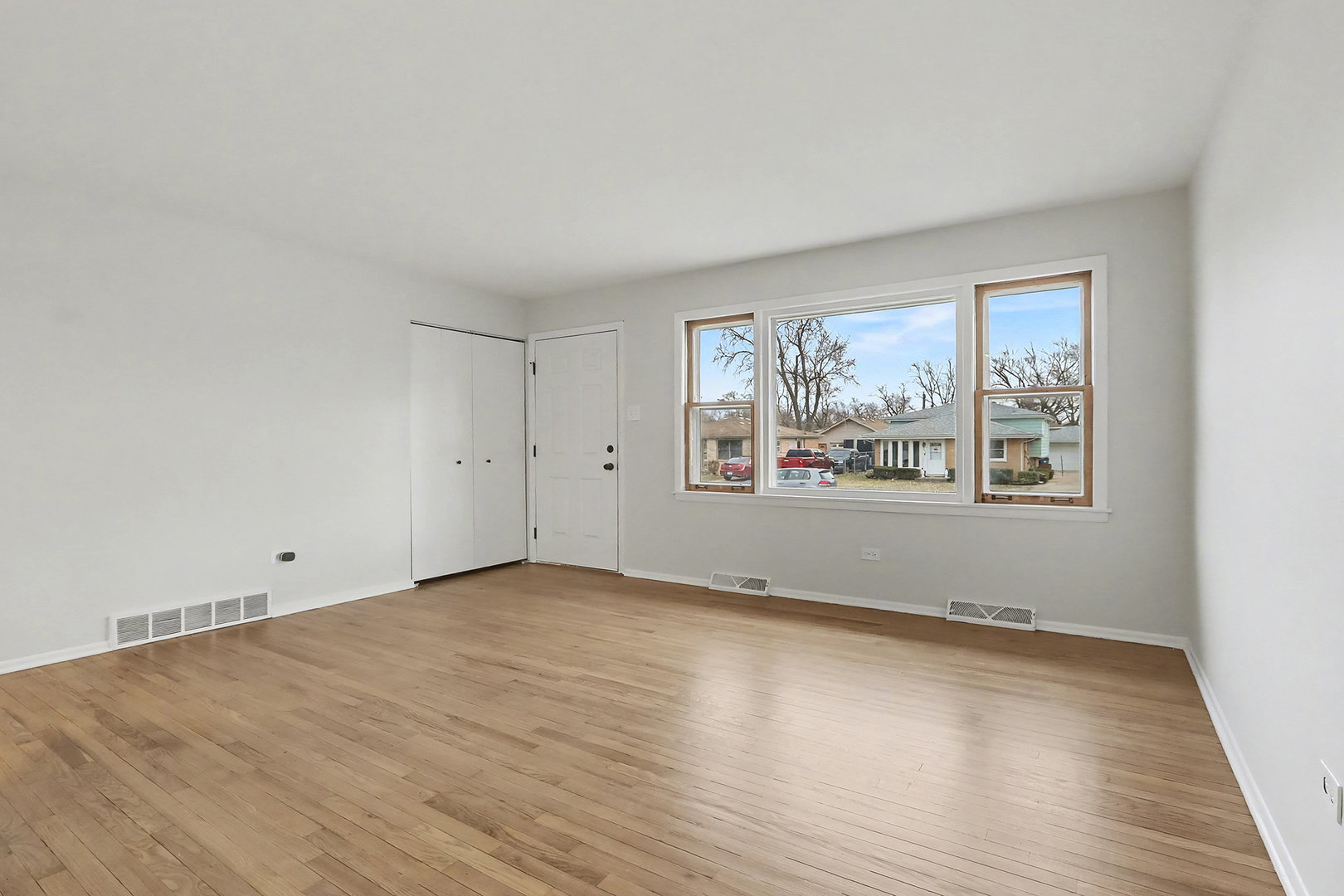 15108 Hamlin Avenue, Midlothian, IL 60445