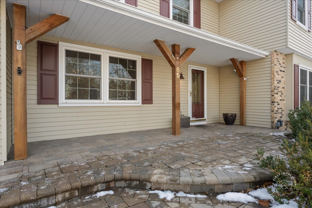 852 Waverly Court, Naperville, IL 60563