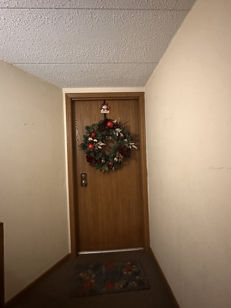 464 S President Street #204, Carol Stream, IL 60188