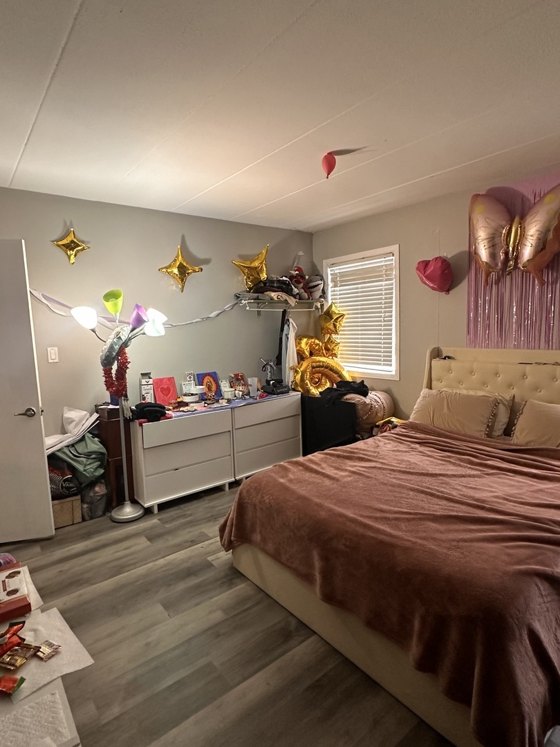 464 S President Street #204, Carol Stream, IL 60188