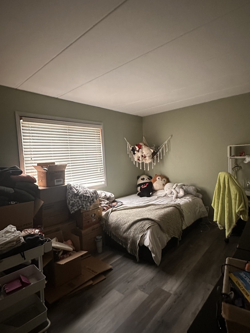 464 S President Street #204, Carol Stream, IL 60188