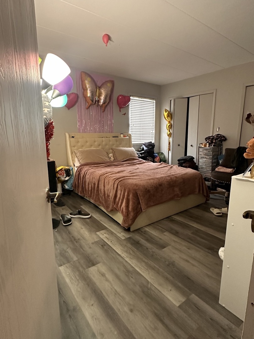 464 S President Street #204, Carol Stream, IL 60188