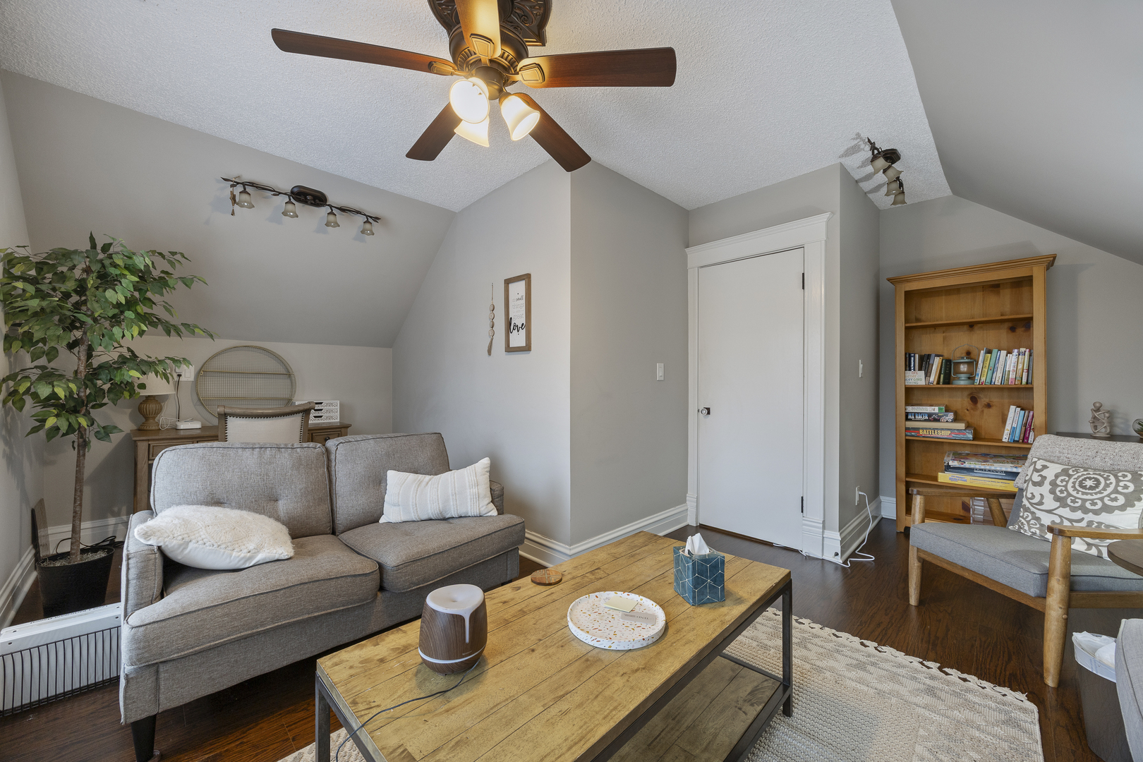 121 N Washington Street #250, Naperville, IL 60540