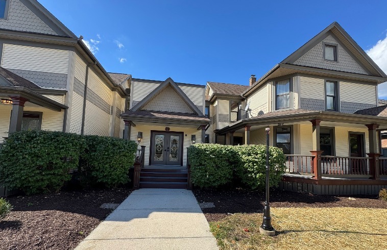 121 N Washington Street #250, Naperville, IL 60540