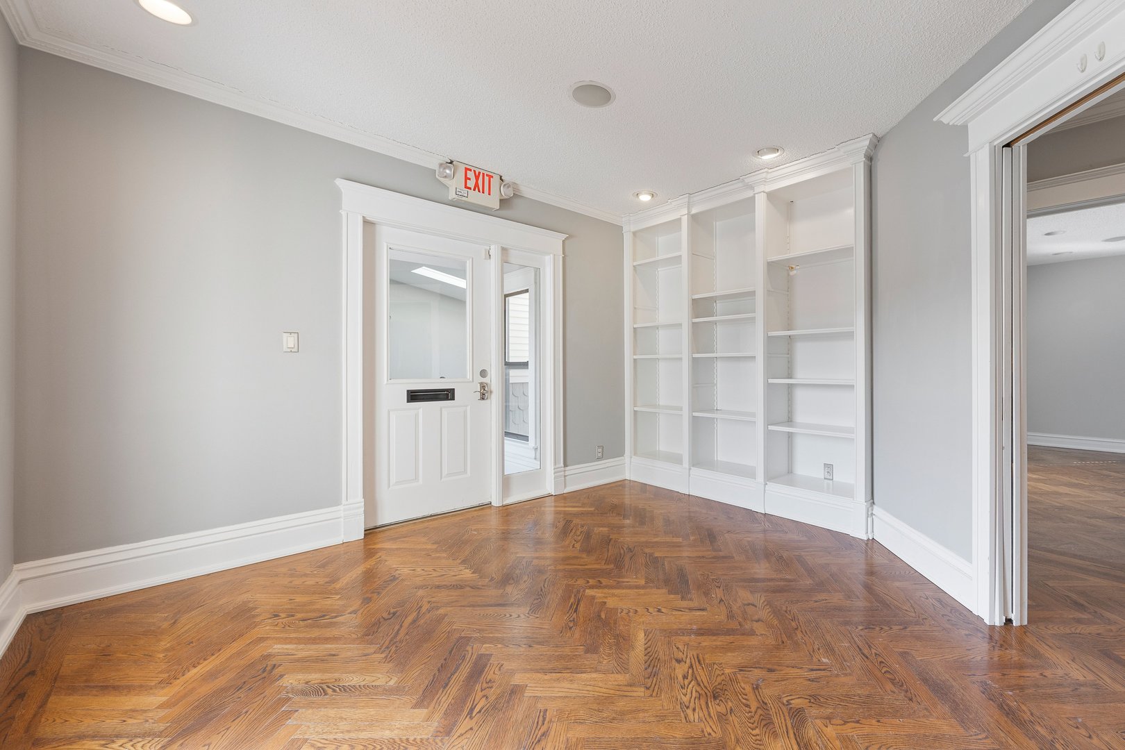 121 N Washington Street #250, Naperville, IL 60540