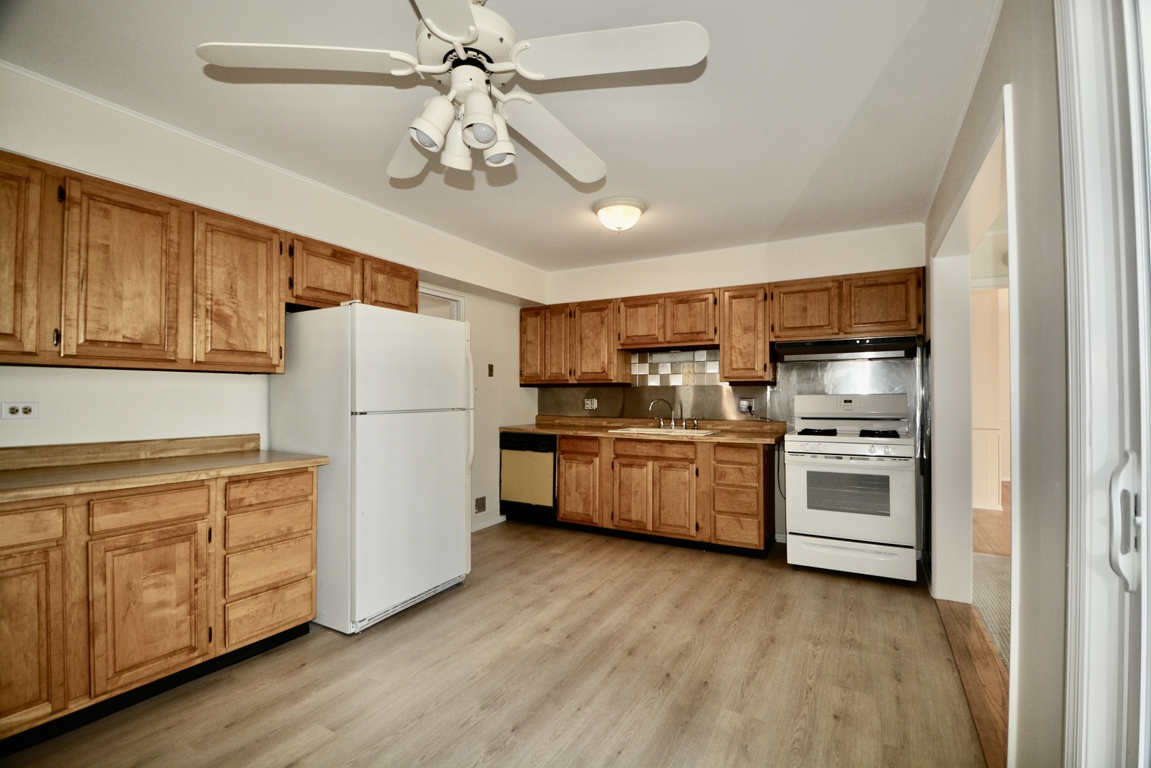 609 N Loomis Street, Naperville, IL 60563