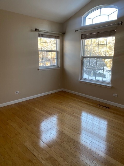 1626 S Luther Avenue, Oakbrook Terrace, IL 60181