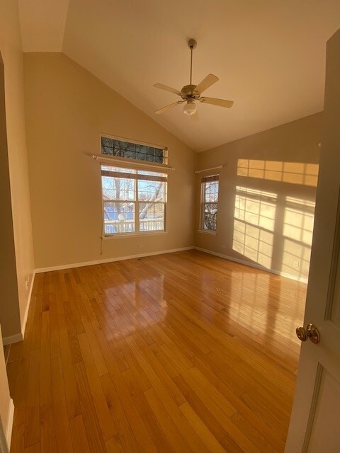 1626 S Luther Avenue, Oakbrook Terrace, IL 60181