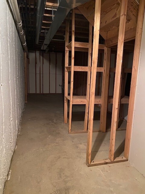 1626 S Luther Avenue, Oakbrook Terrace, IL 60181