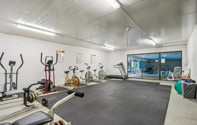 1S045 Spring Road #1D, Oakbrook Terrace, IL 60181