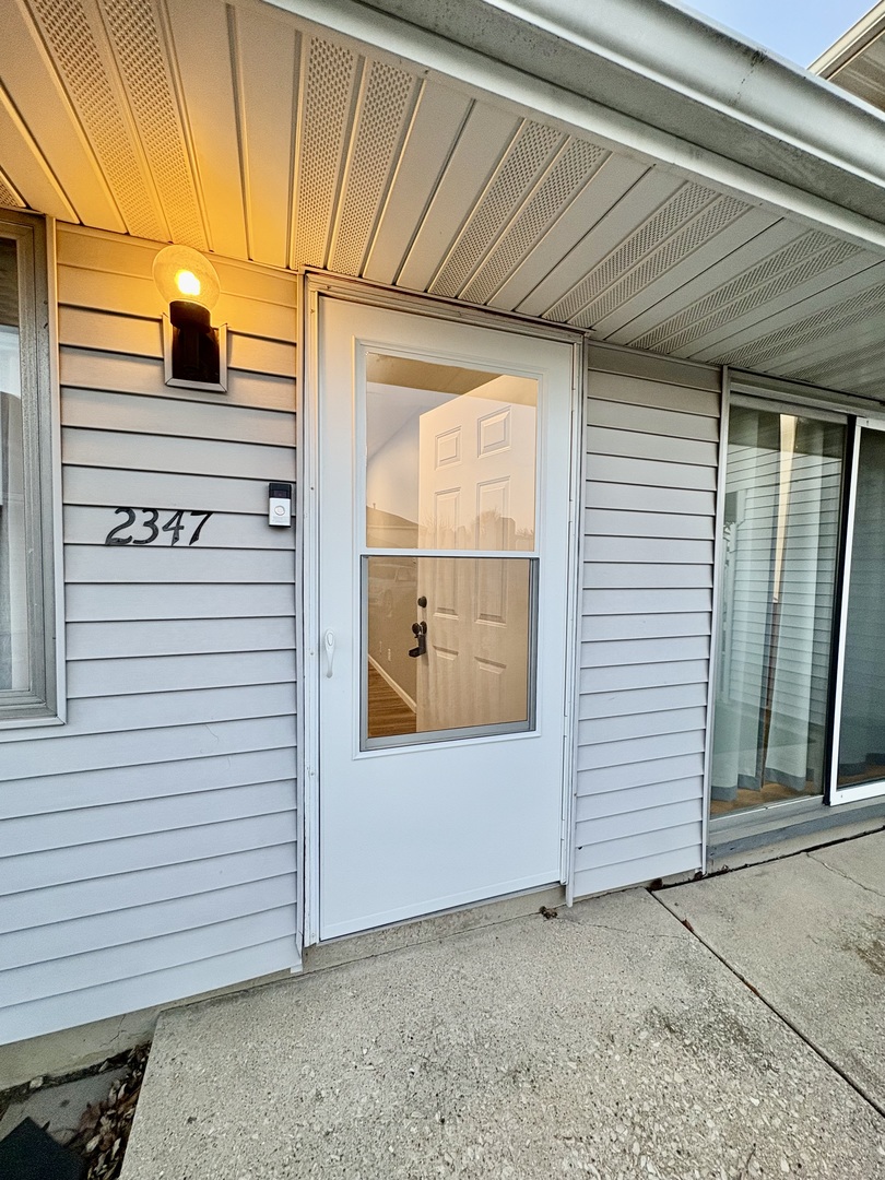 2347 Carnation Drive #2347, Crest Hill, IL 60403