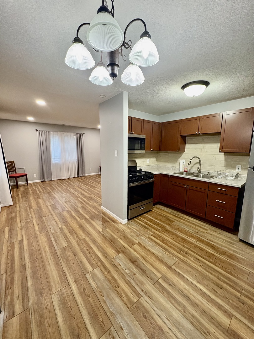 2347 Carnation Drive #2347, Crest Hill, IL 60403