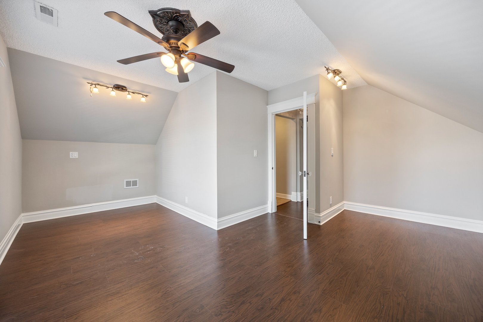 121 N Washington Street #200, Naperville, IL 60540