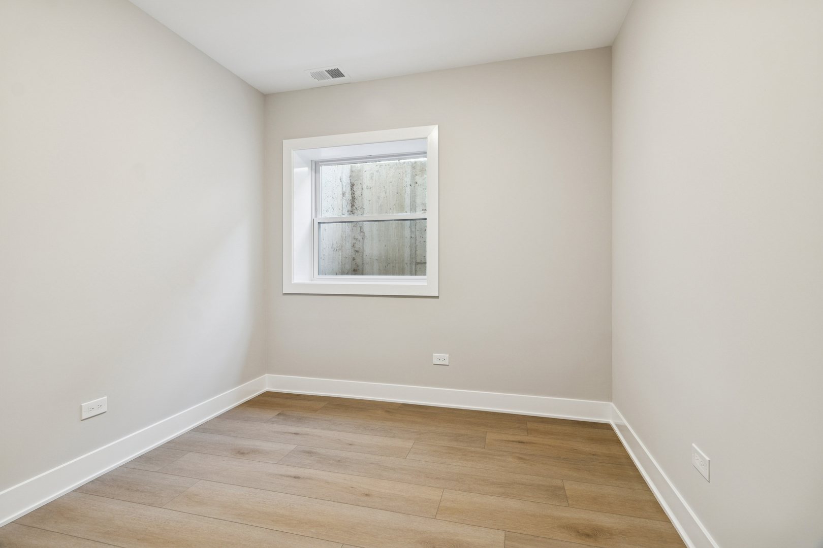 302 Hughes Avenue, Lockport, IL 60441