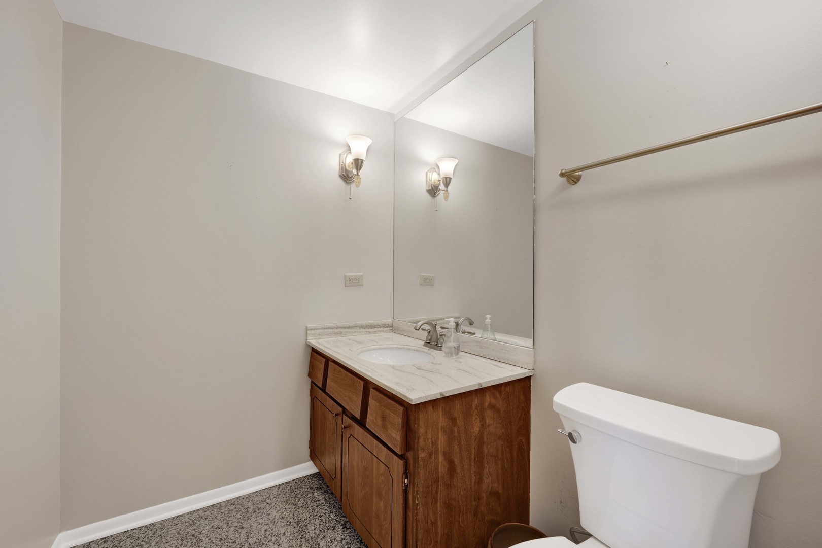 6628 Davis Street, Morton Grove, IL 60053