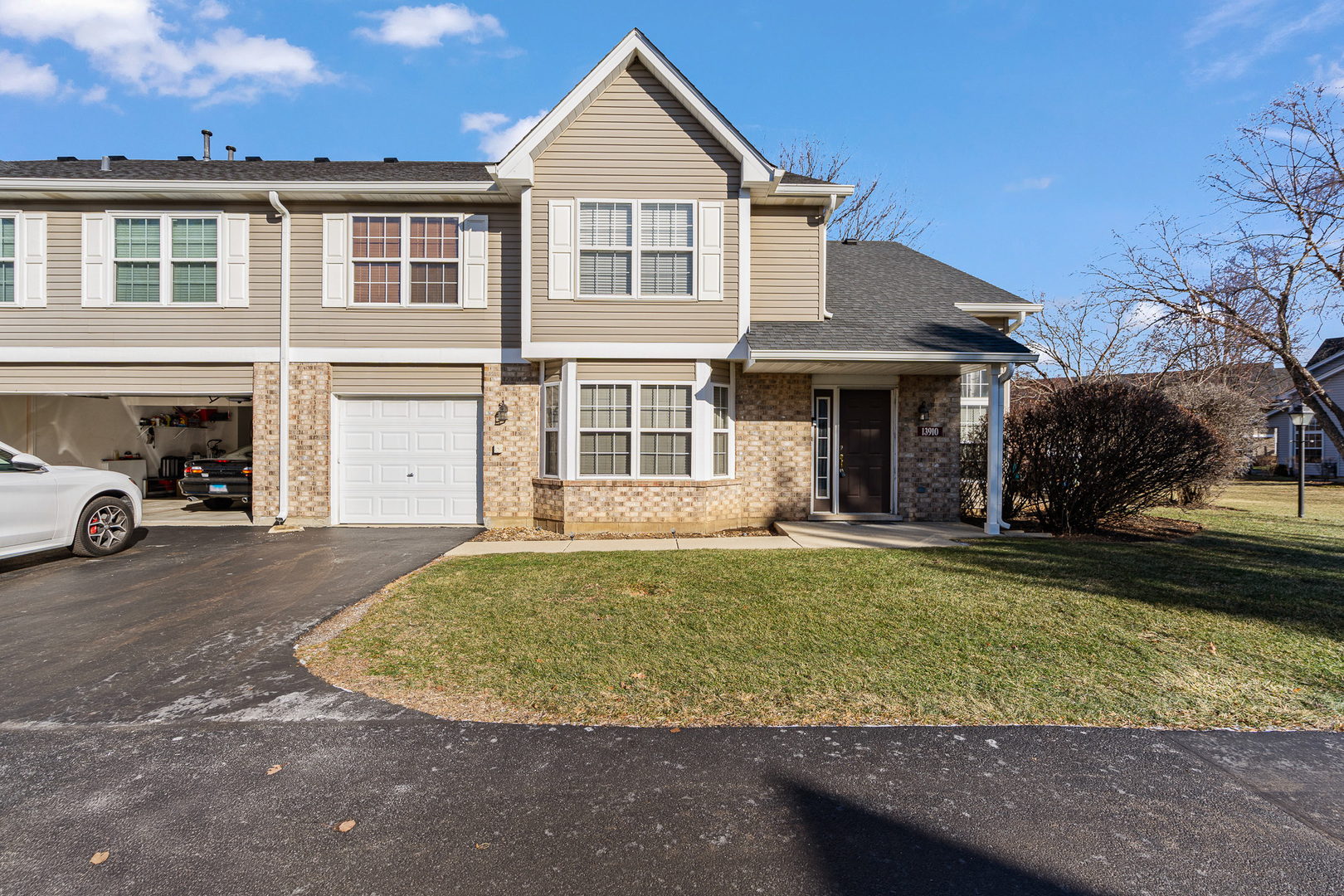 13910 Cambridge Circle, Plainfield, IL 60544