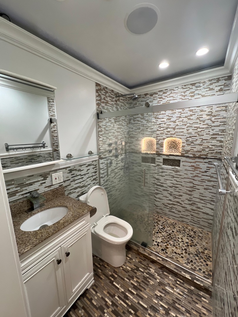 8232 Niles Center Road #404, Skokie, IL 60077