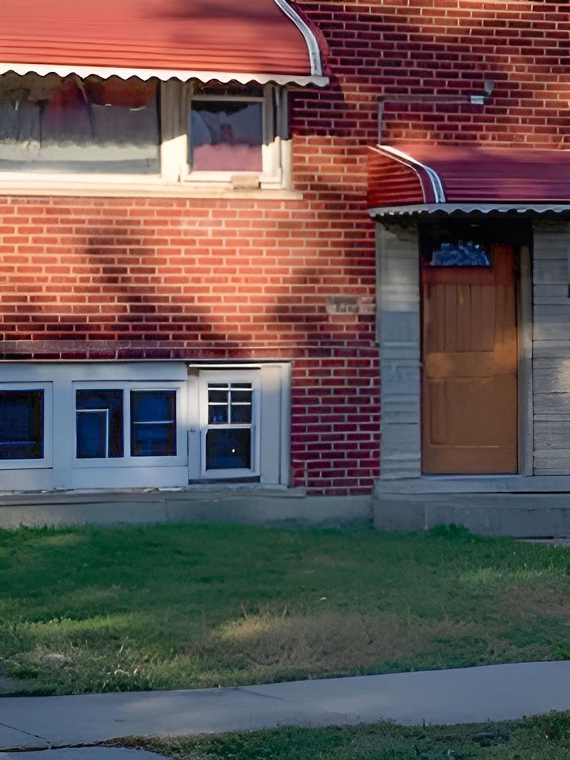 1016 S 14th Avenue, Maywood, IL 60153