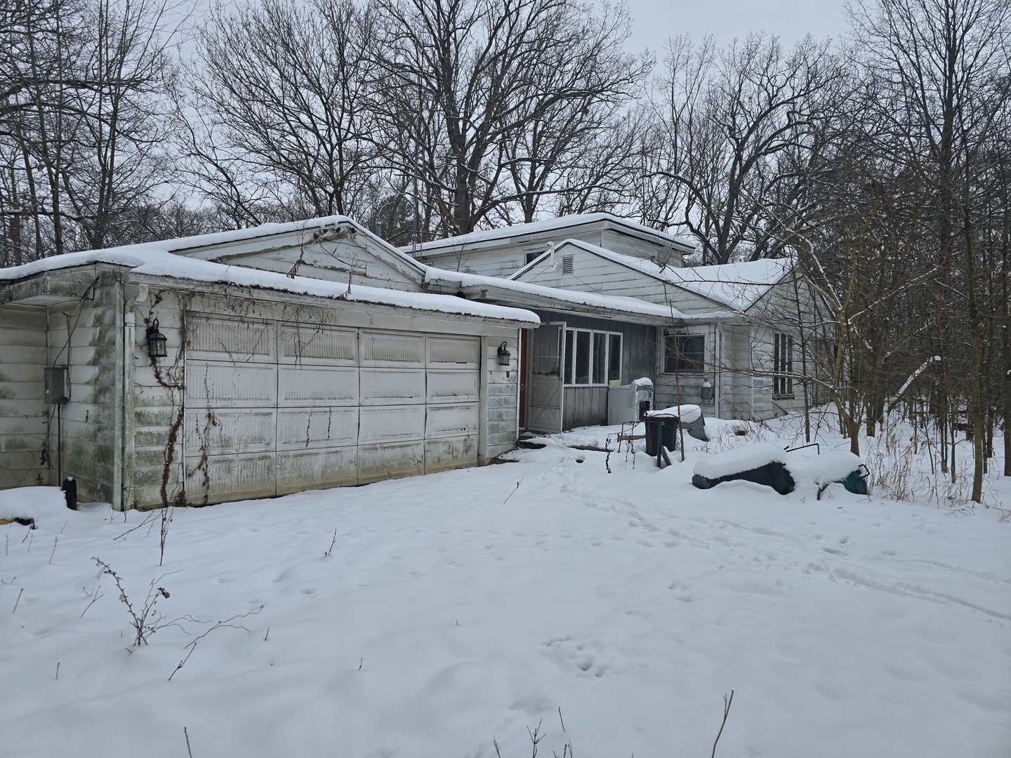 3100 N 17060 Road, Momence, IL 60954