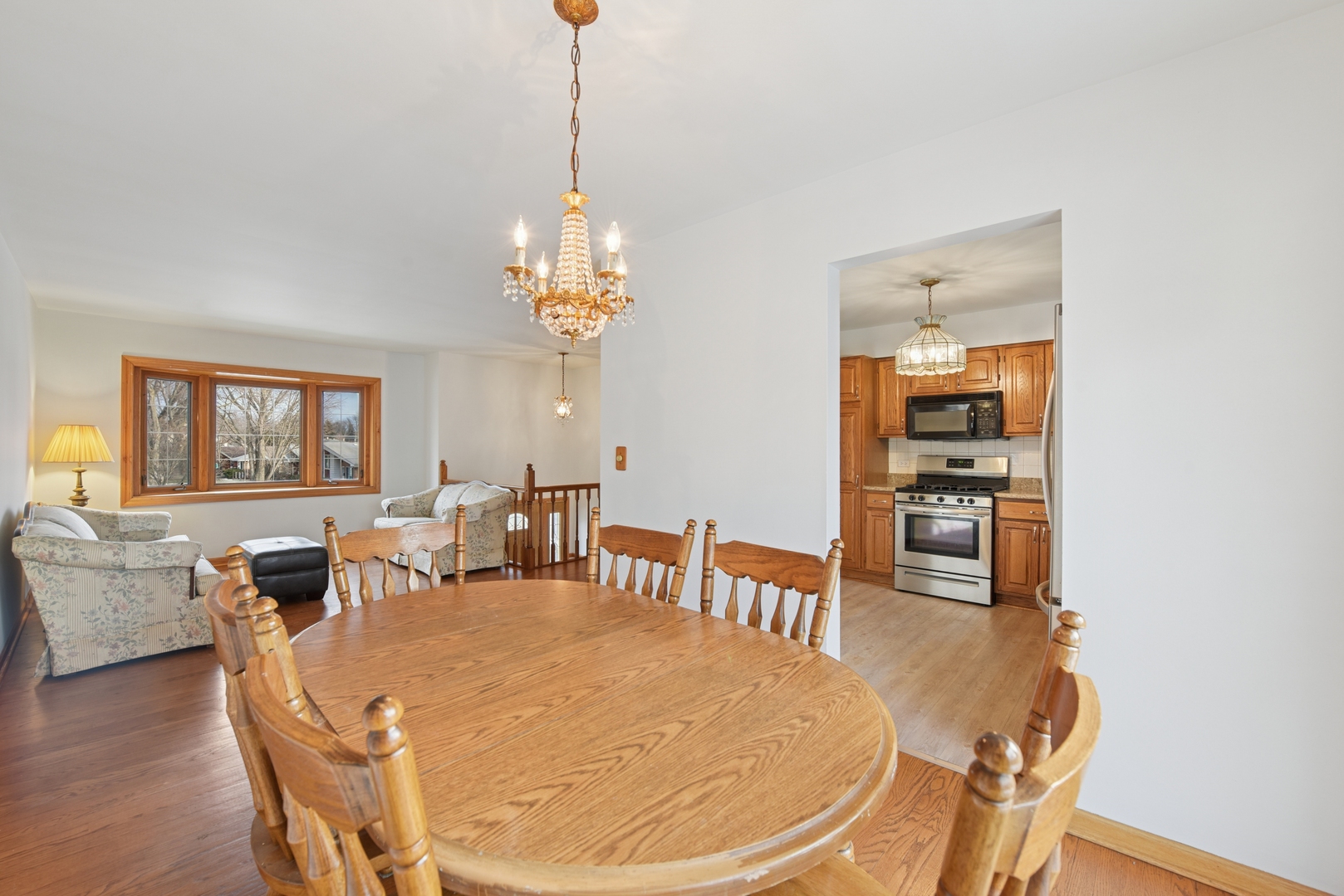 325 E Prairie Avenue, Lombard, IL 60148